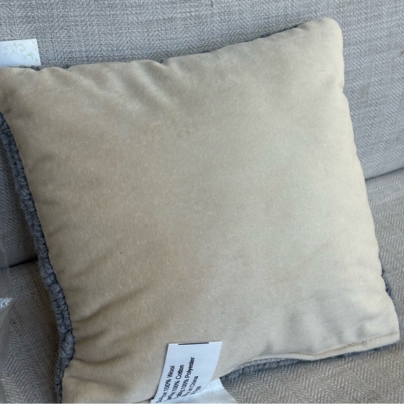 Peking Handicraft 30TG530C08SQ Blown Filled Hook Pillow, 8-inch Square,Cow Skull - Picture 5 of 5